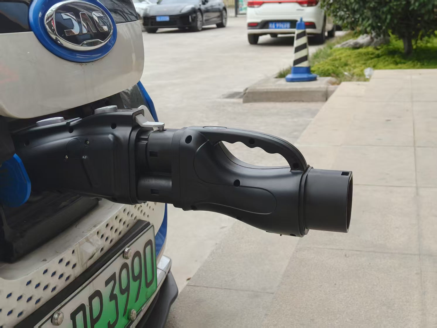 New Design GBT to CCS2 EV Charging Adapter | 1000V 300A DC