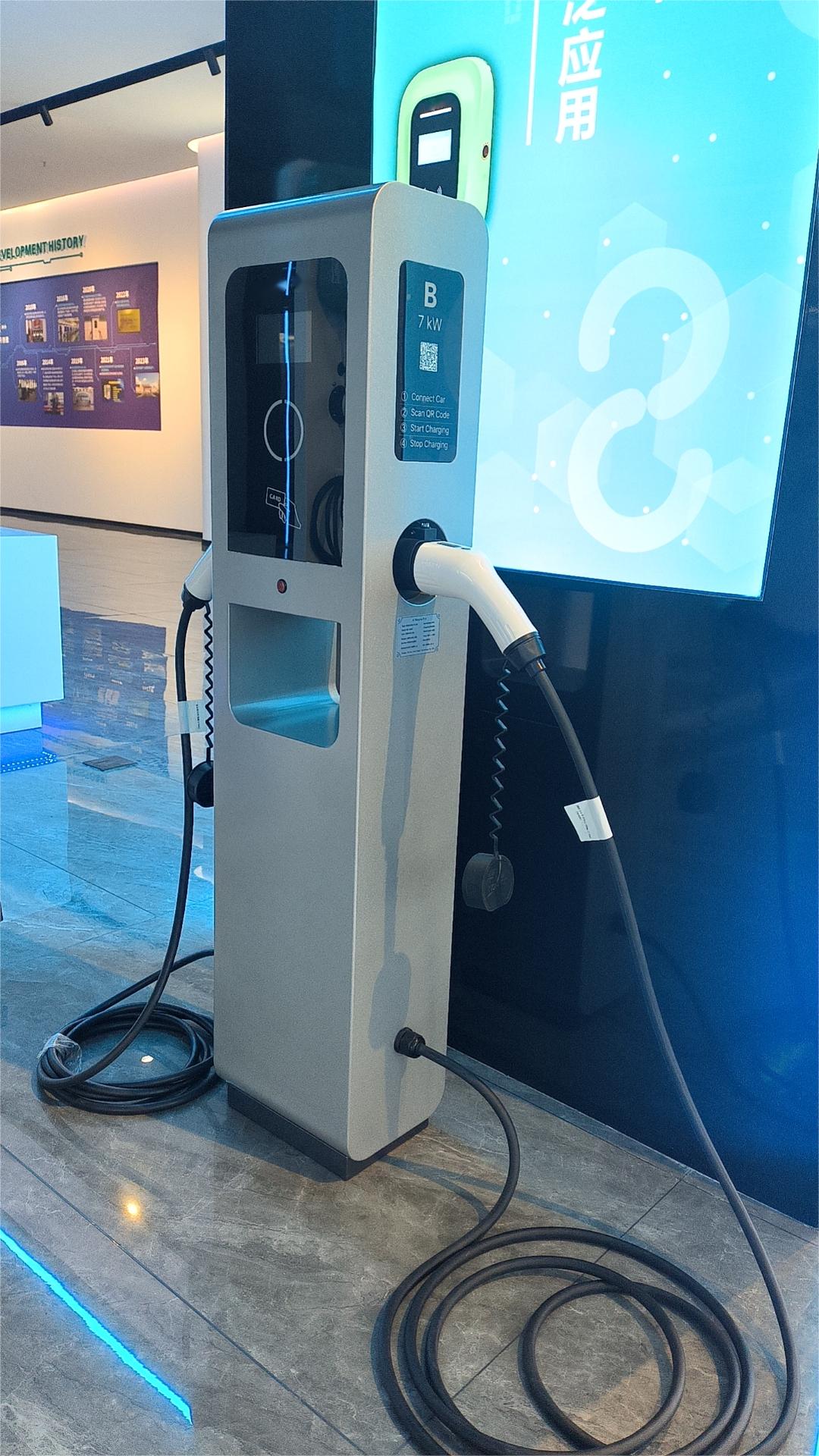 Dual Gun Floor Stand EV Charging Station | 2x7KW, 2x11KW, 2x22KW | OCPP Compliant