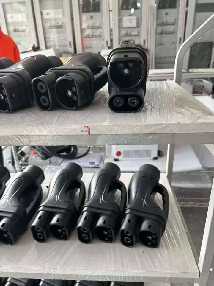 New Design GBT to CCS2 EV Charging Adapter | 1000V 300A DC