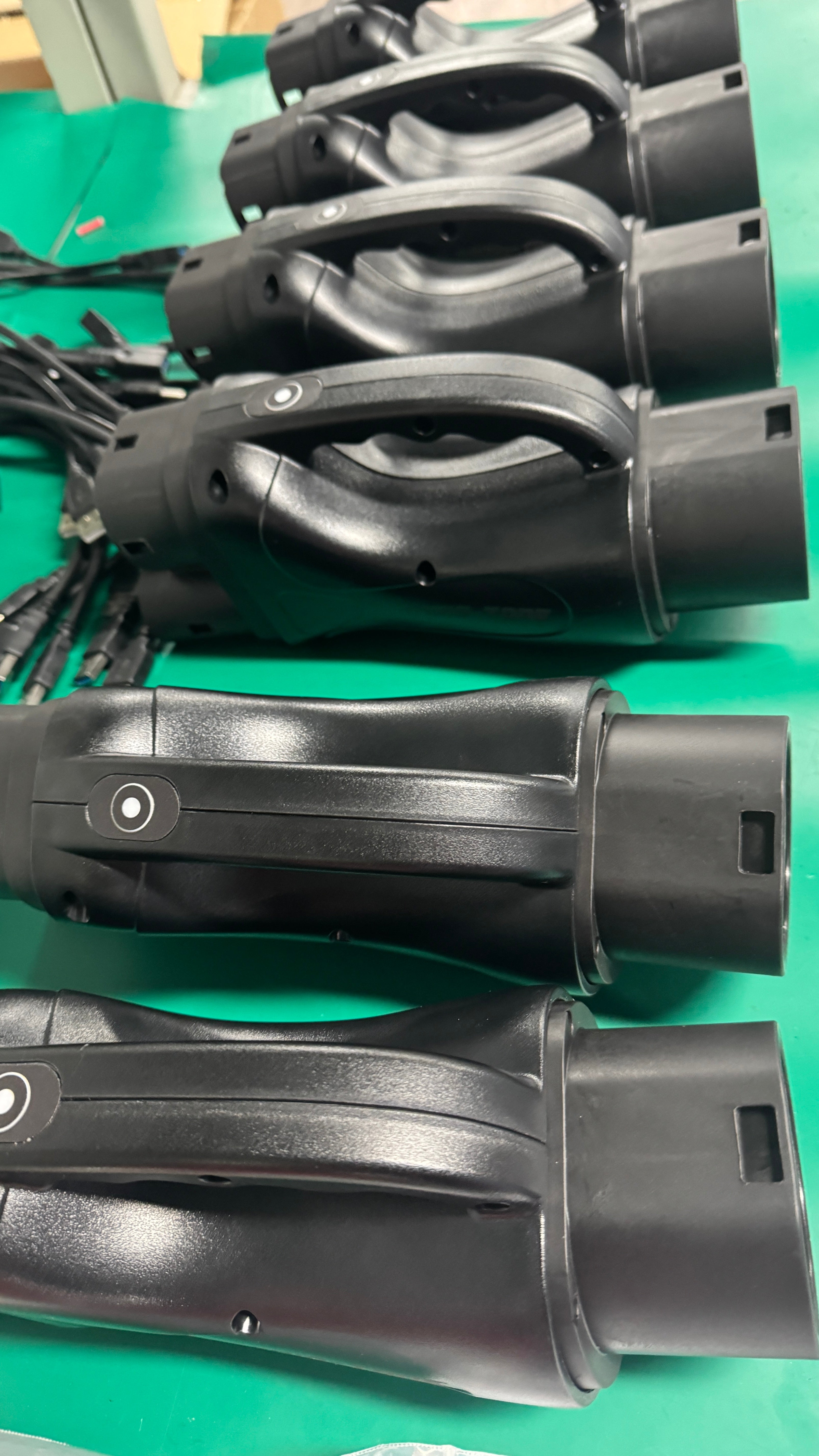 New Design GBT to CCS2 EV Charging Adapter | 1000V 300A DC