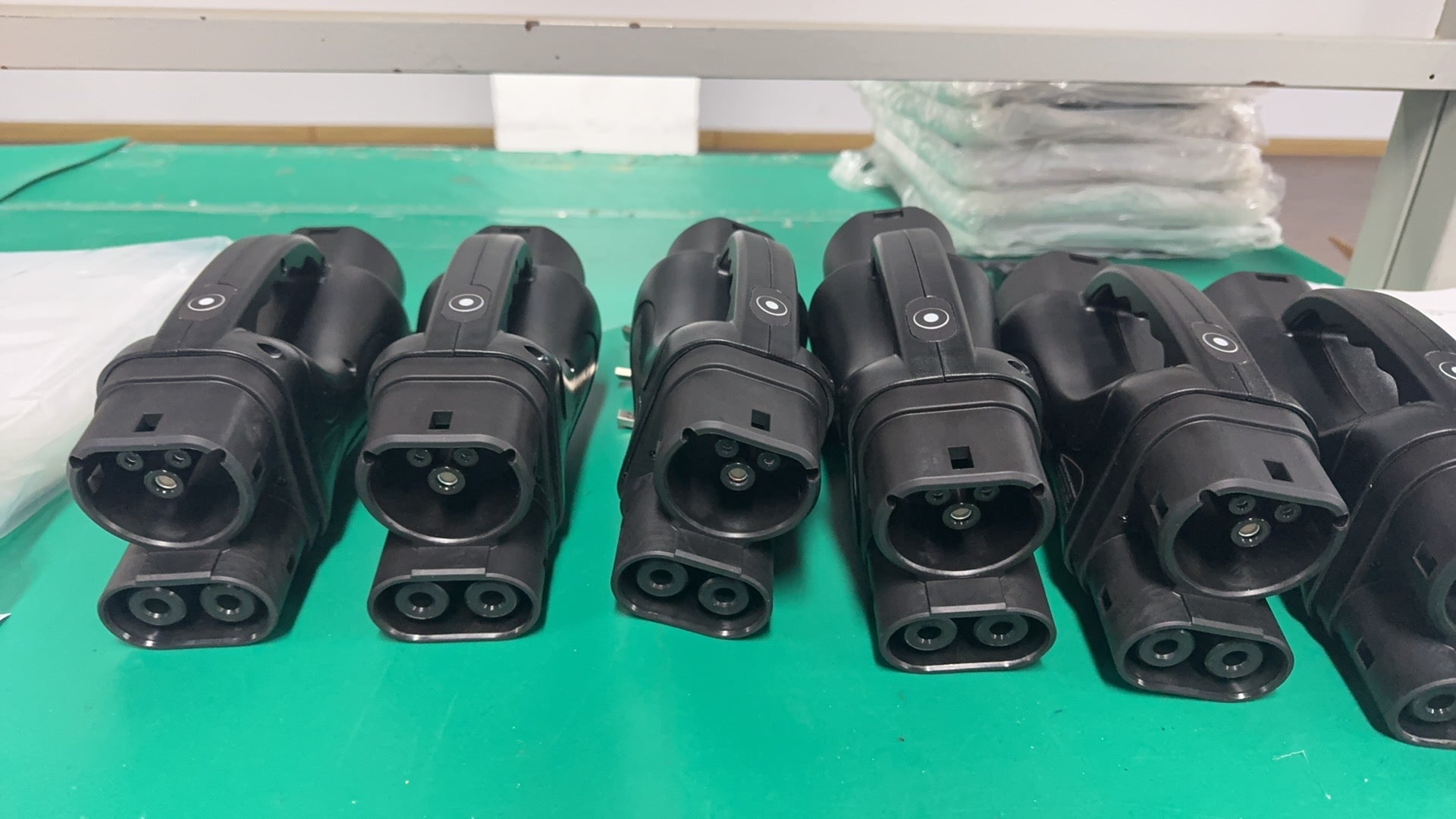 New Design GBT to CCS2 EV Charging Adapter | 1000V 300A DC