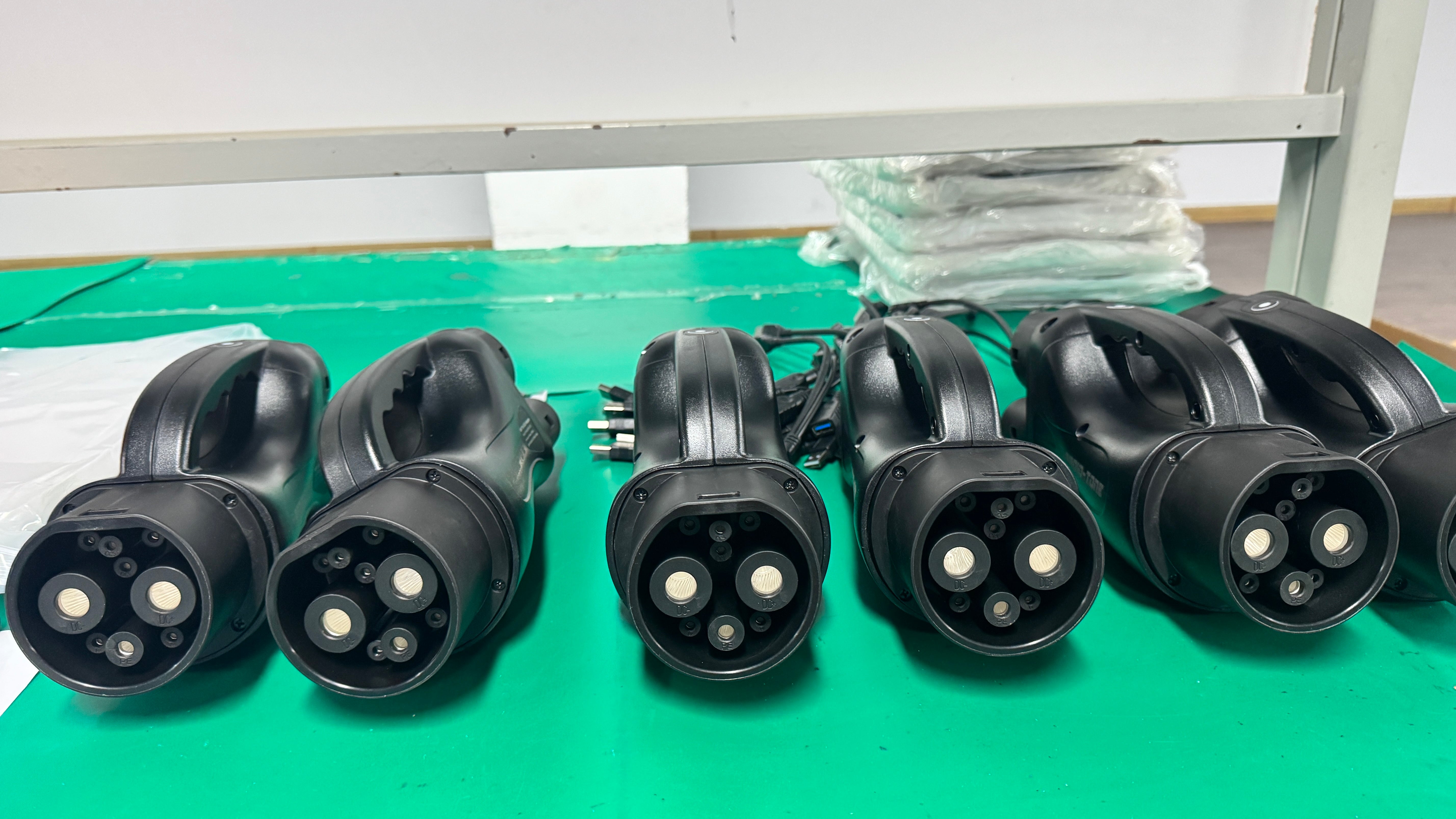 New Design GBT to CCS2 EV Charging Adapter | 1000V 300A DC