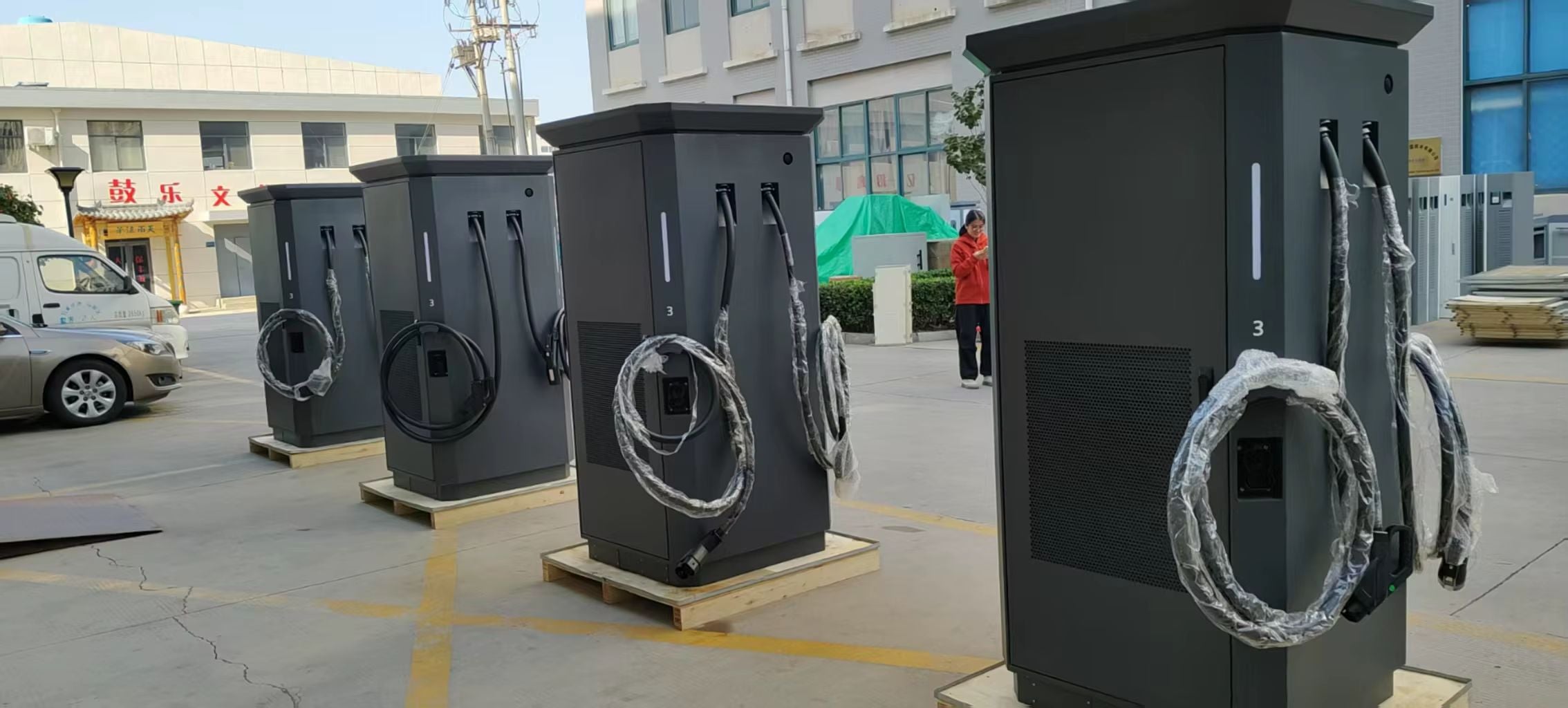 ODM 160kW 240kW 3Guns 4Guns GBT+CCS1+CCS2+CHAdeMO Fast DC EV Charger Station All EV Car