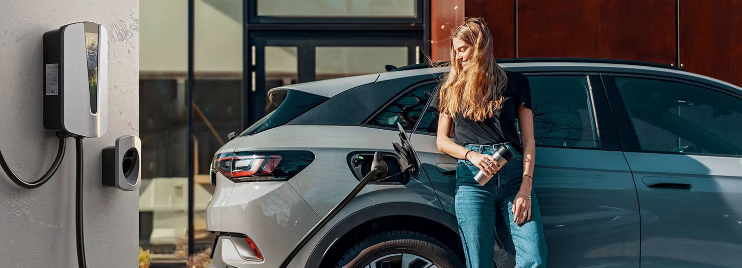 Fashion Design AC EV Charger with Load Balancing | 7-22KW, Fully Customizable