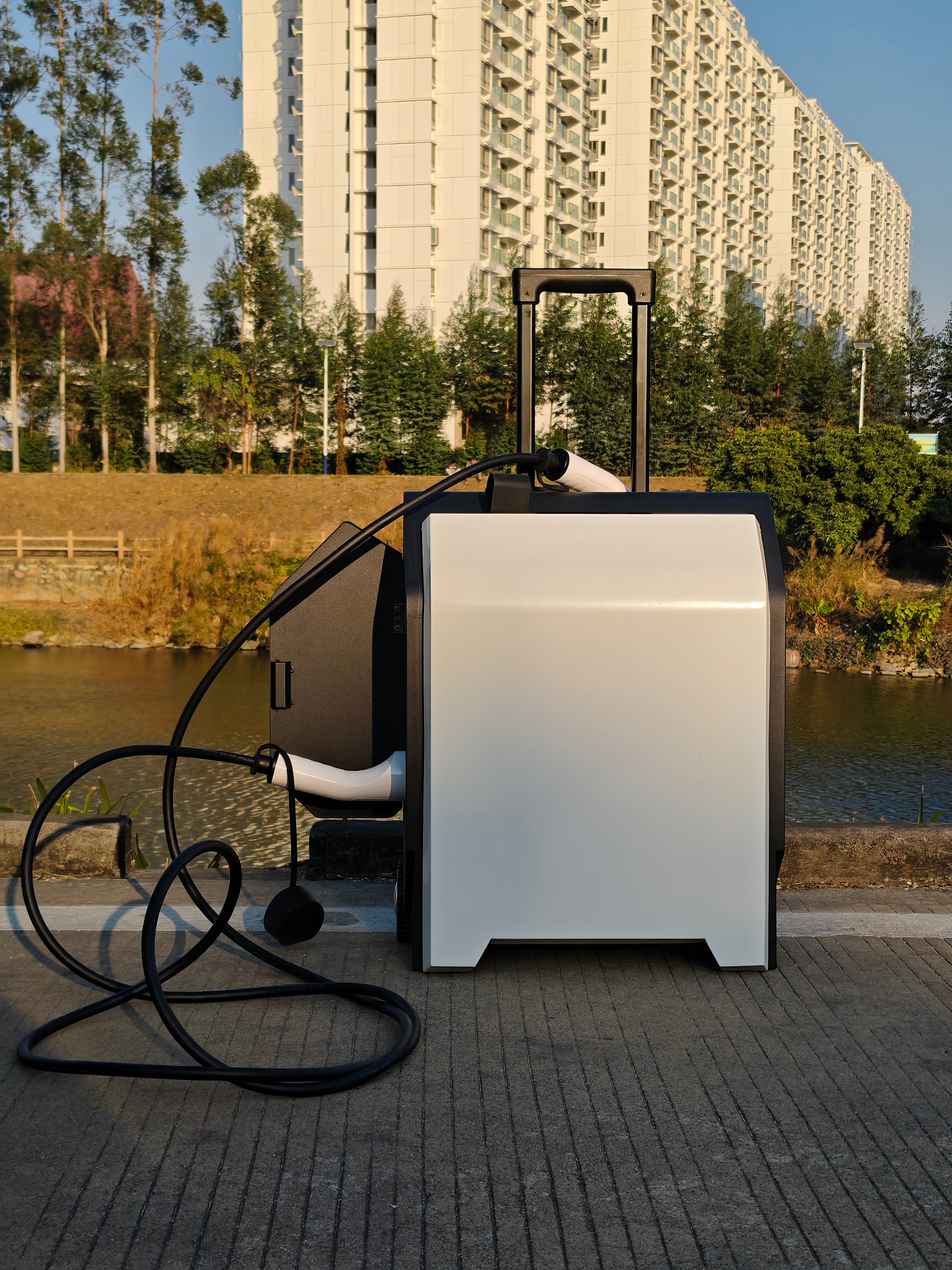 3.5KW Portable EV Emergency Charging Station | Mobile Power Bank