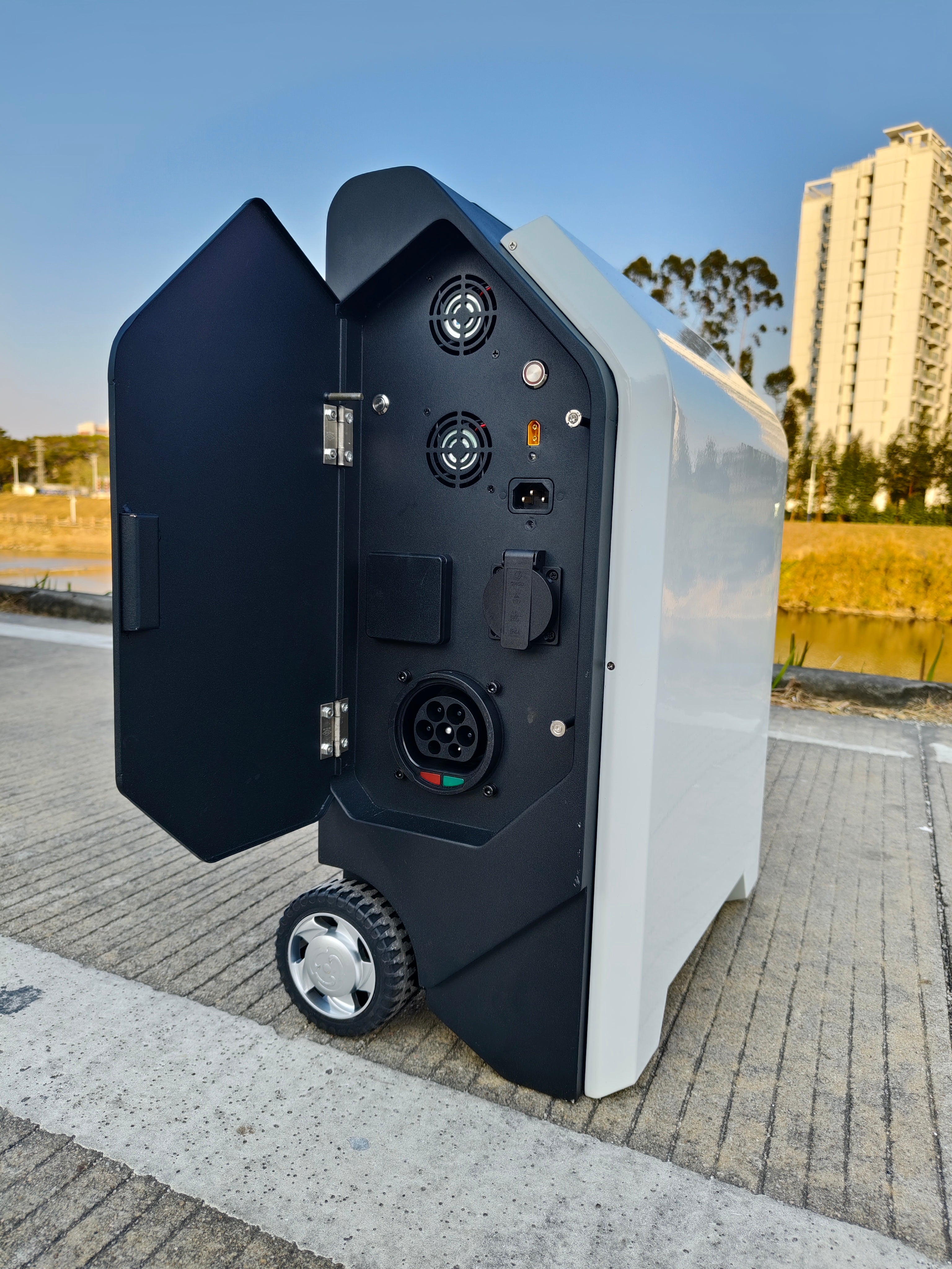 3.5KW Portable EV Emergency Charging Station | Mobile Power Bank