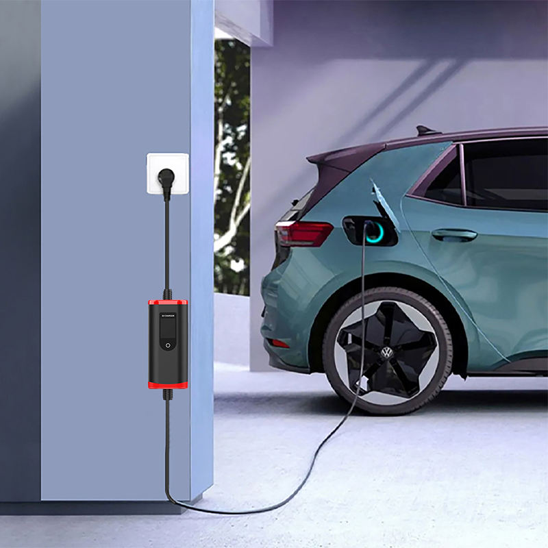 Wholesale Electric Car 16a 32a 3.5kw 7kw Ev Charging Station Portable Ev Charger with Screen Adjustable