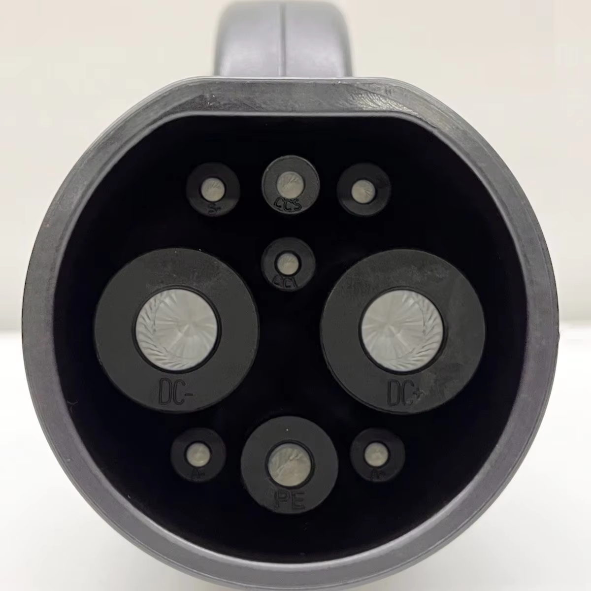 New Design GBT to CCS2 EV Charging Adapter | 1000V 300A DC