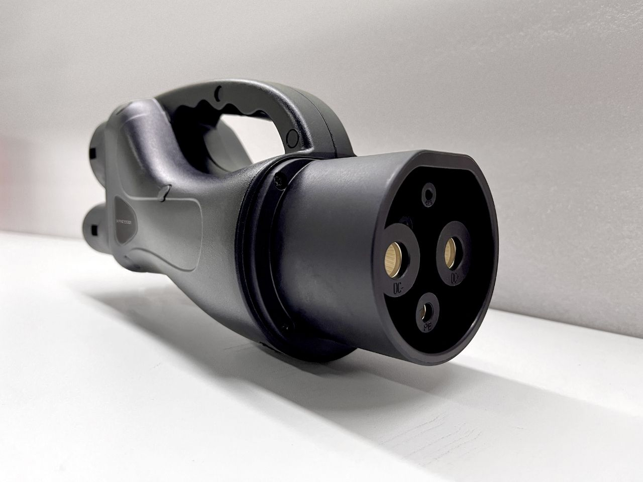 New Design GBT to CCS2 EV Charging Adapter | 1000V 300A DC