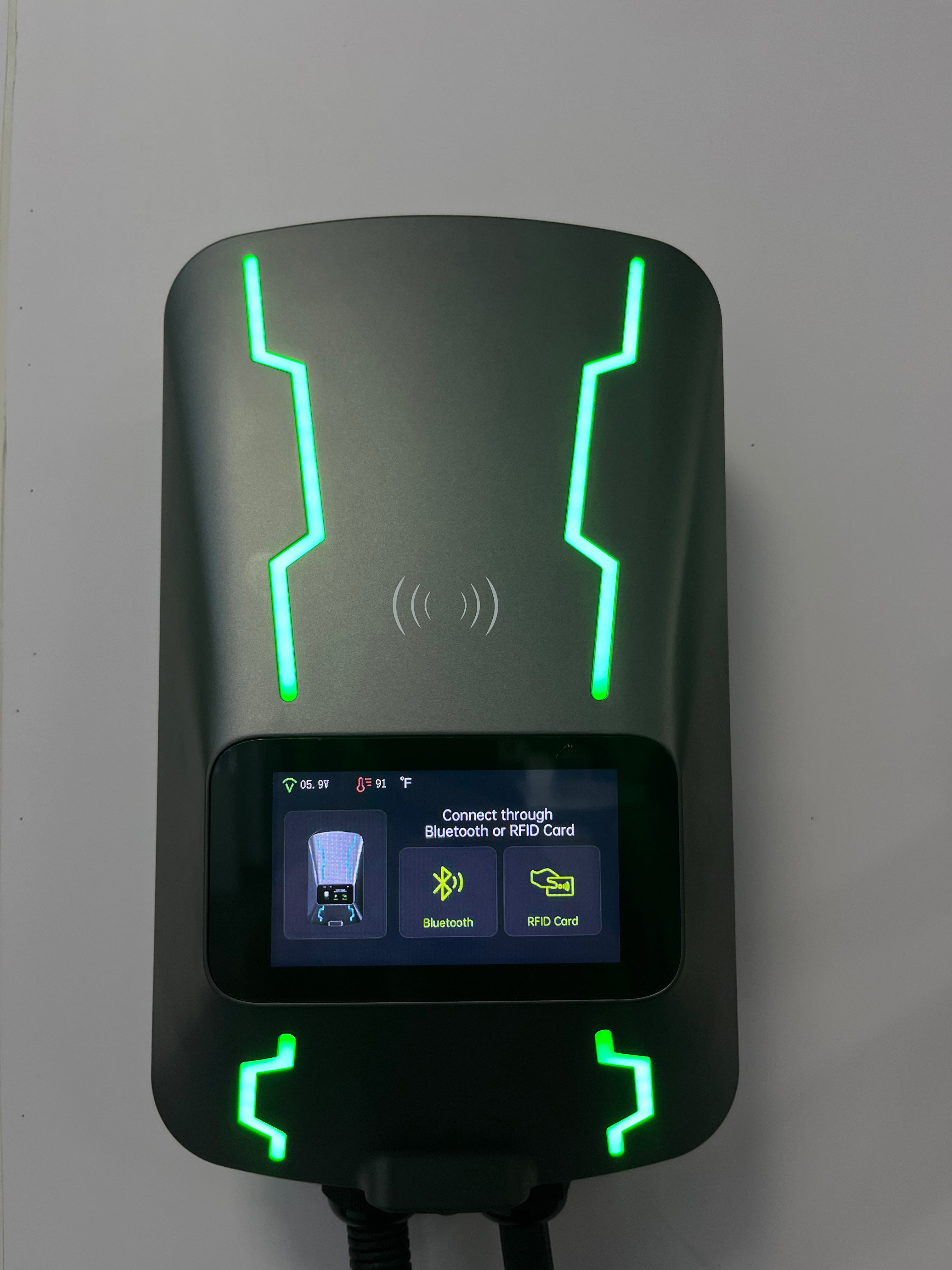 OEM Custom 32A Single Phase 7KW Intelligent Voice-Controlled Charging Station Wallbox Electric Vehicle Ev IP55 Safe Charger