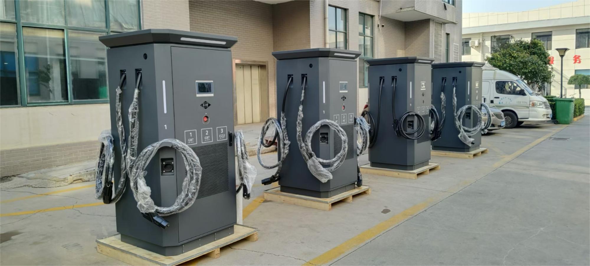 ODM 160kW 240kW 3Guns 4Guns GBT+CCS1+CCS2+CHAdeMO Fast DC EV Charger Station All EV Car
